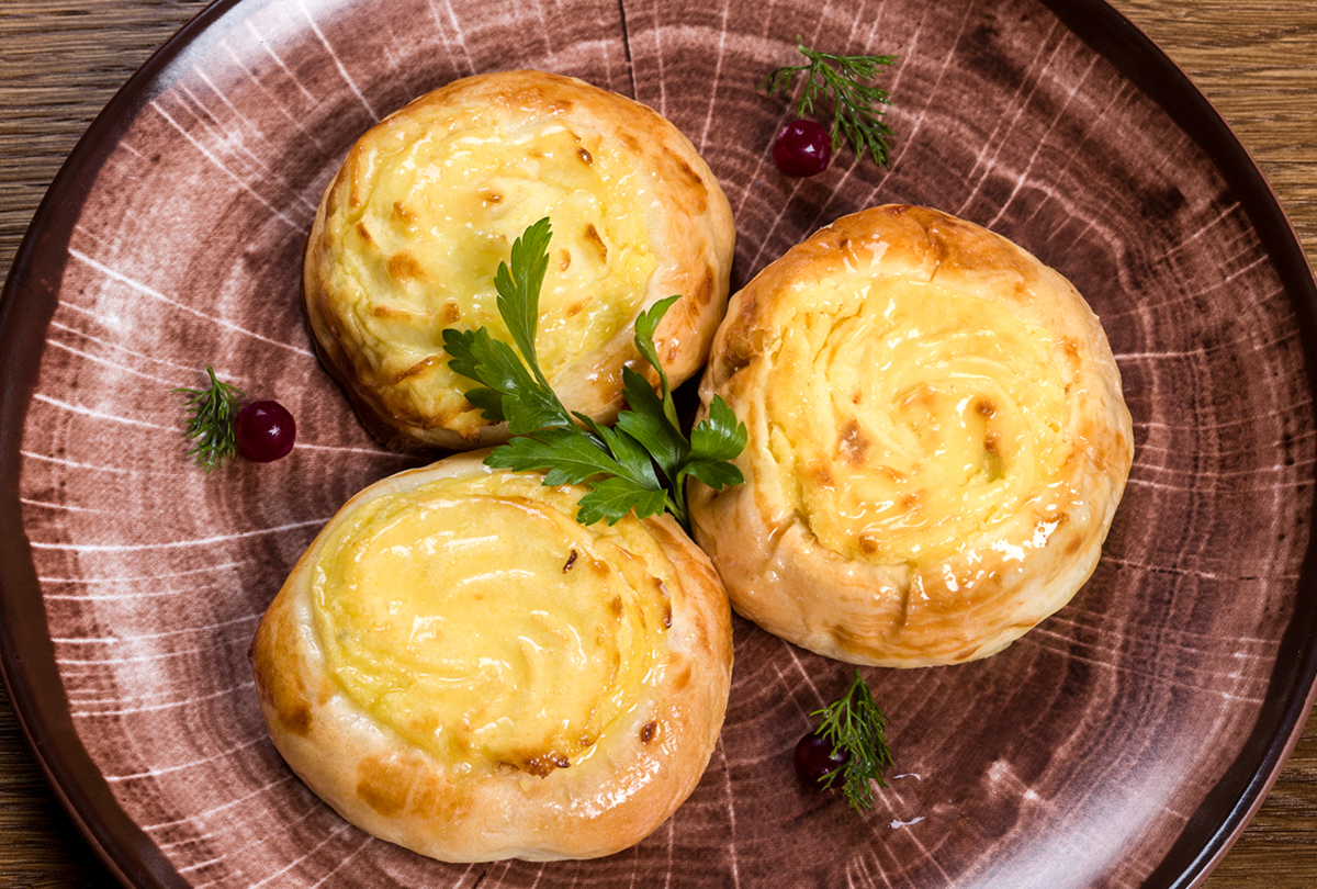 Шаньги перепечи. Куарнянен шаньги. Шаньга картофельная. Пермские шаньги.