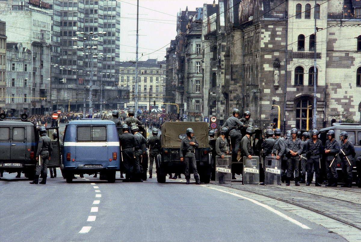 Военное положение в Польше 1981. Зомо Польша. Польша военное положение 1980. 13 Декабря 1981 в Польше.