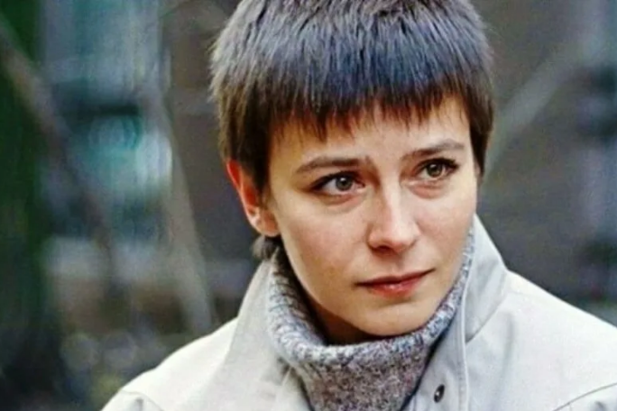 Елена Сафонова кадр из фильма "Зимняя вишня"