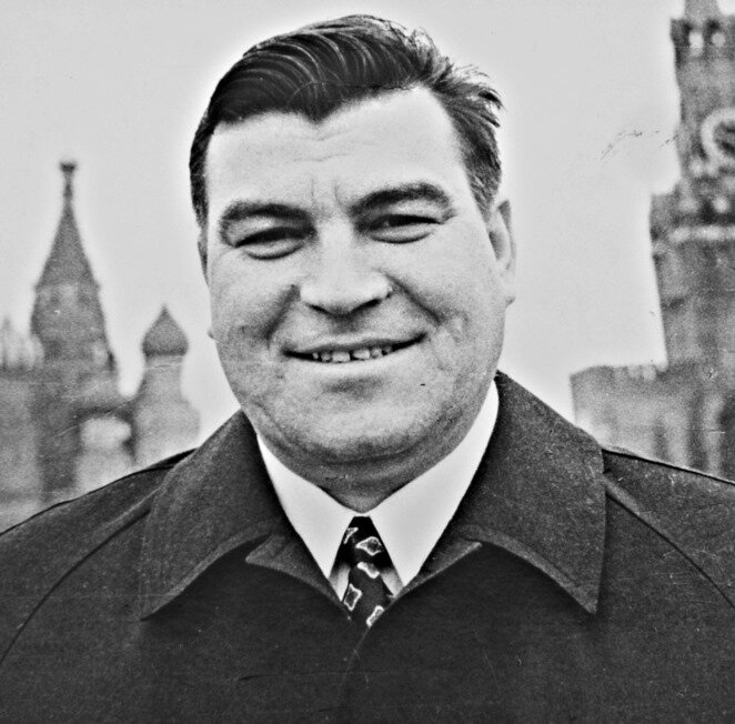 Виктор Петрович Поляничко (9 марта 1937, Ростов-на-Дону — 1 августа 1993, с. Тарское, Пригородный район, Северная Осетия) — политический и государственный деятель СССР и РФ. Единственный политик в новейшей российской истории, погибший в ранге вице-премьера Правительства РФ.