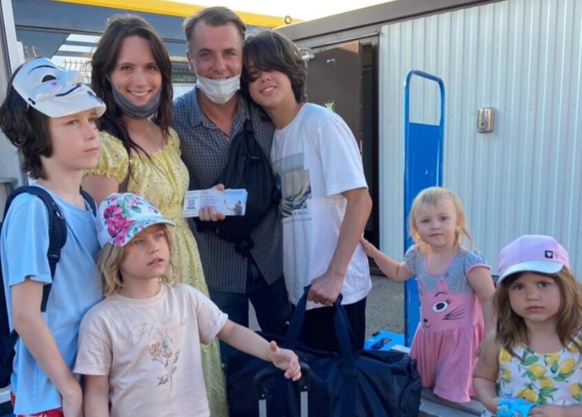 Игорь Петренко женой Кристиной и детьми