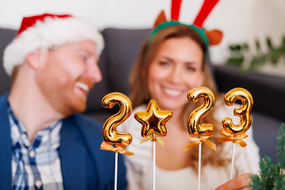     У сотрудников на уме одни отчеты и дедлайны, а тем временем, праздник к нам приходит  Shutterstock