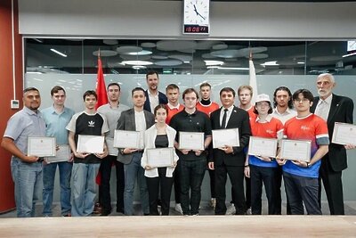    Представители подмосковных команд, принявших участие в V всероссийском конкурсе «Кадры для цифровой промышленности ©Пресс-служба министерства инвестиций, промышленности и науки Московской области