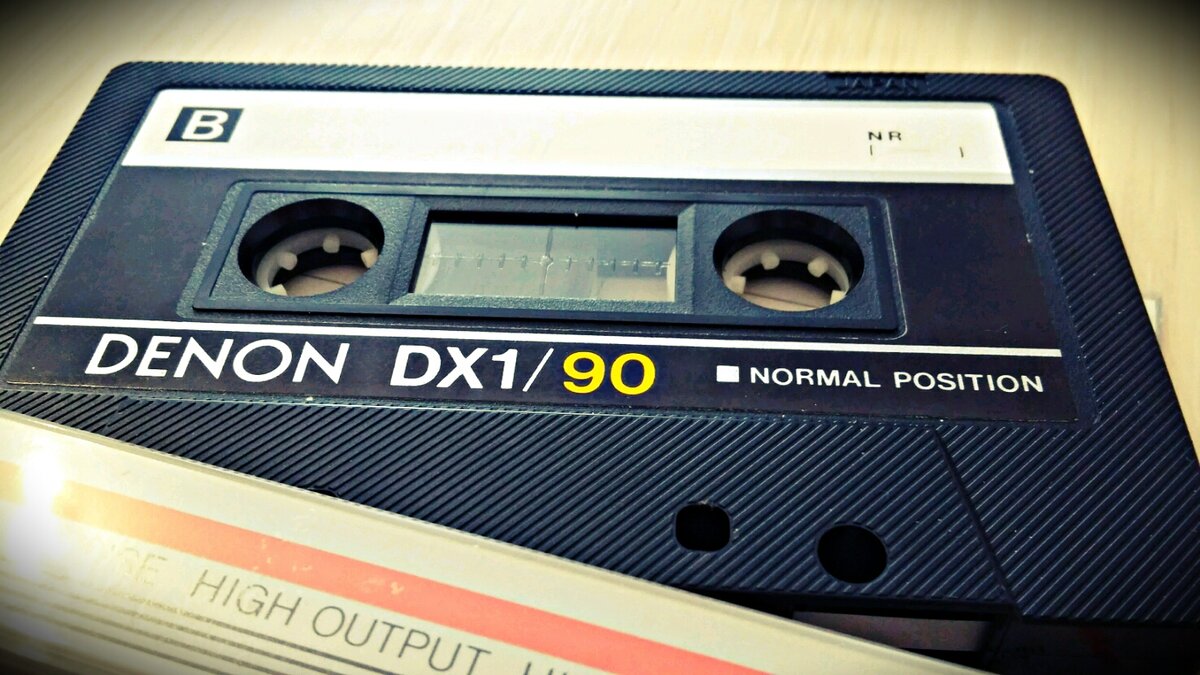 Качество кассет. Аудиокассеты для студийной записи. Аудиокассета с записью интервью.. Соната две кассеты. Кассеты с записью для гипноза.