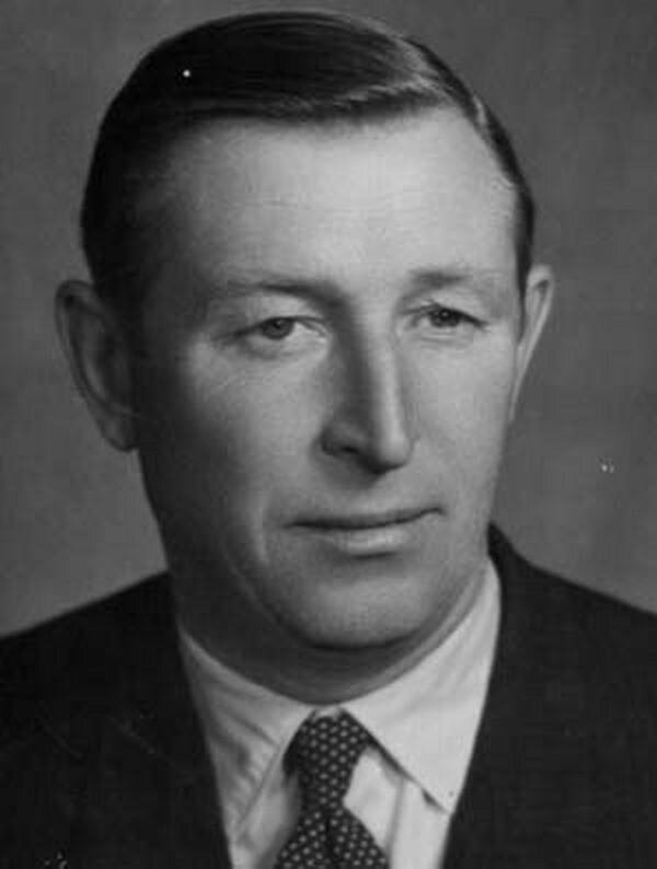 Михаил Якушин - главный тренер команды