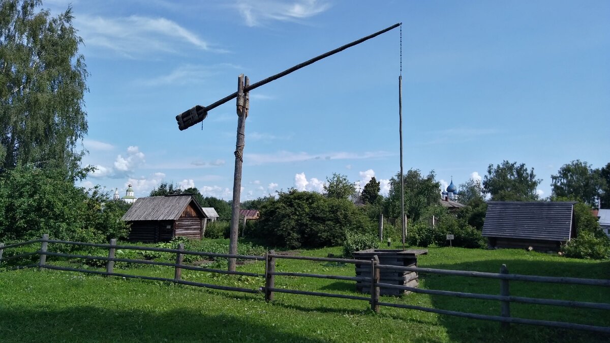 Люди издавна умели определять оптимальные места для устройства колодцев.