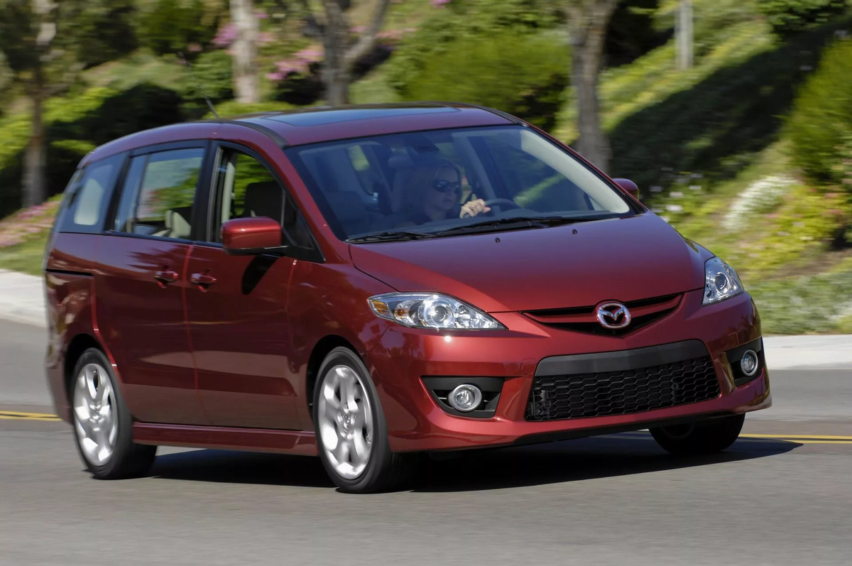 Mazda 5. Фотография взята с сервиса Яндекс Картинки