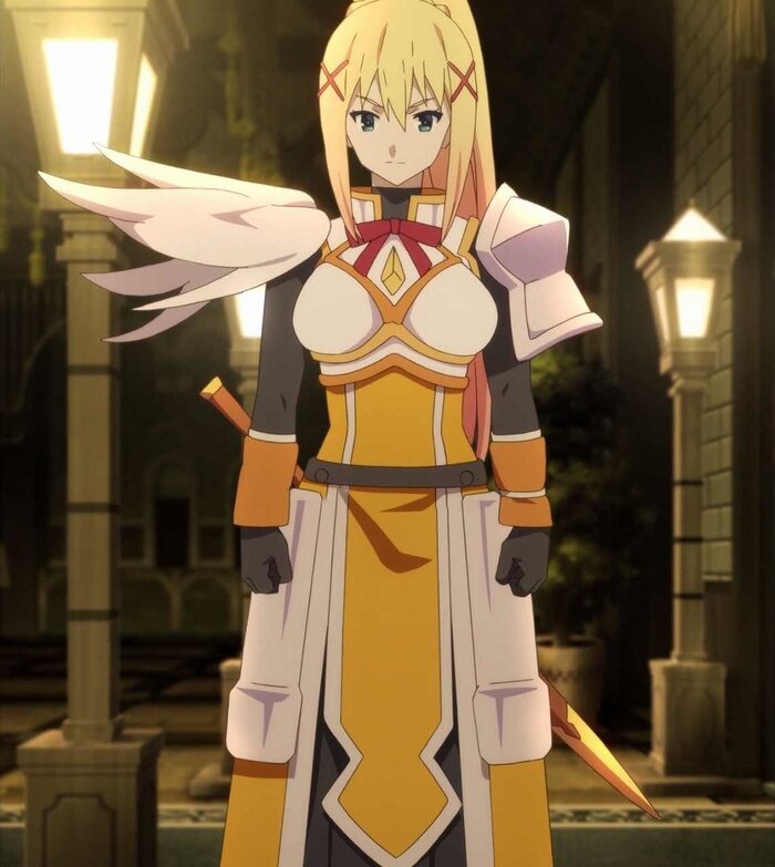 Даркнесс (настоящее имя Лалатина) - смелый крестоносец, выполняющий роль "танка" в сражении. И это не спроста - ведь она мазохистка и получает удовольствие от "получения урона"