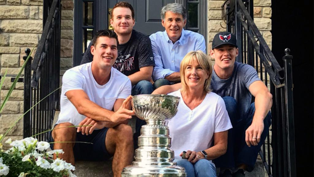 Уилсон привез Кубок Стэнли домой в Торонто