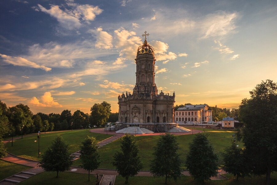 Листайте карусель, чтобы осмотреть церковь!    Фото: fotokto.ru