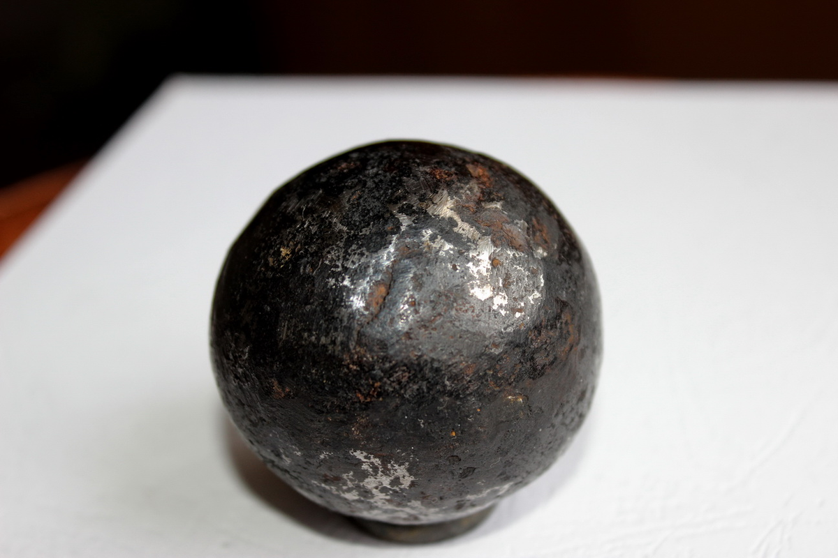 ПУШЕЧНОЕ ЯДРО фото