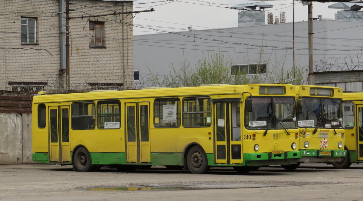 Автобус 22 маршрут липецк лиаз. ЛИАЗ Липецк. Фотобус Липецк. Ушедший фирменный окрас транспорта Липецка.