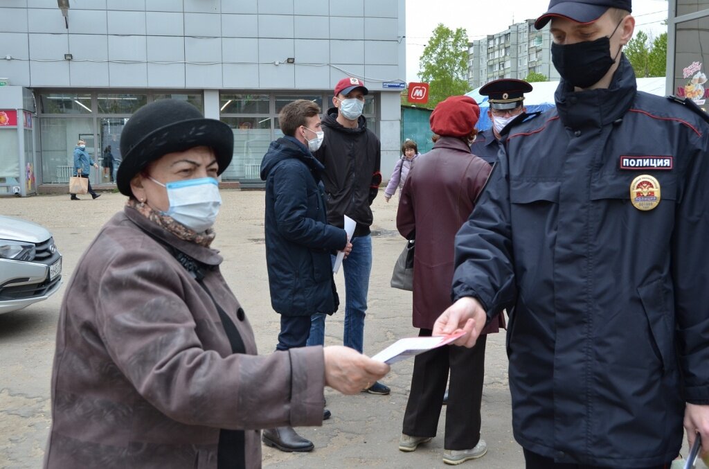 Полиция просит. Полиция Тверь. Мошенники в Твери. Полиция Твери люди. Акция 