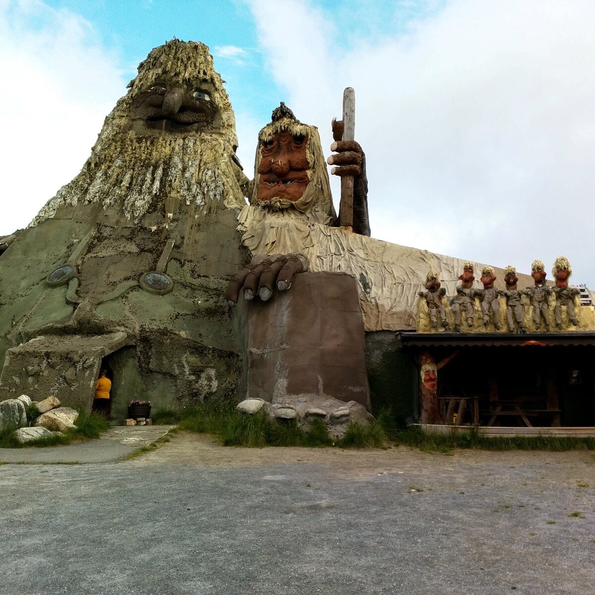 Сеньинский тролль и его жена - Старая Карга