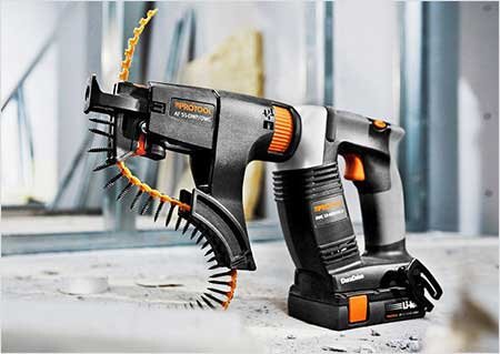  Повесить полку, прикрутить плинтус и другие работы по ввинчиванию саморезов вручную, пользуясь всего лишь крестовой отверткой - настоящий ад для мастера.-4