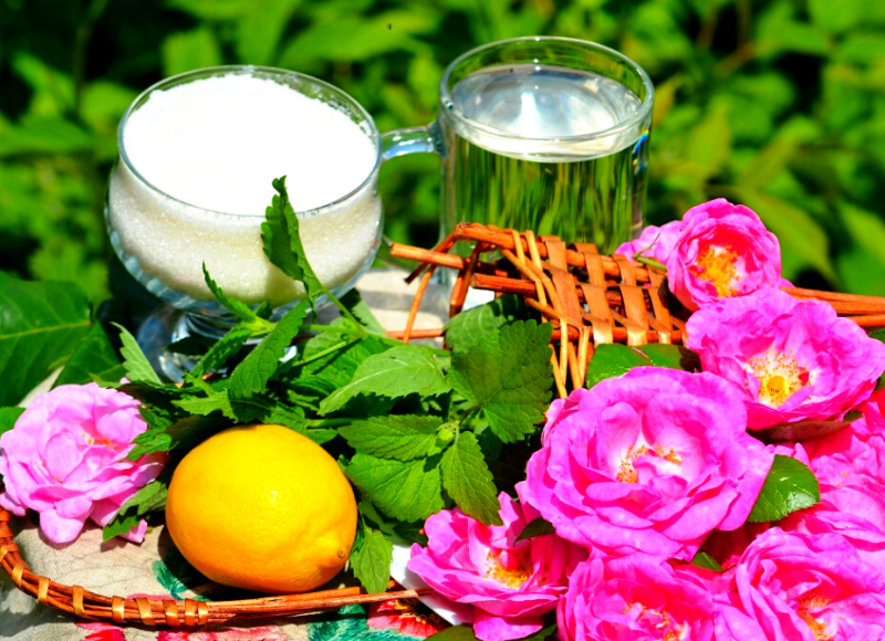 Простые ингредиенты для нежного варенья))