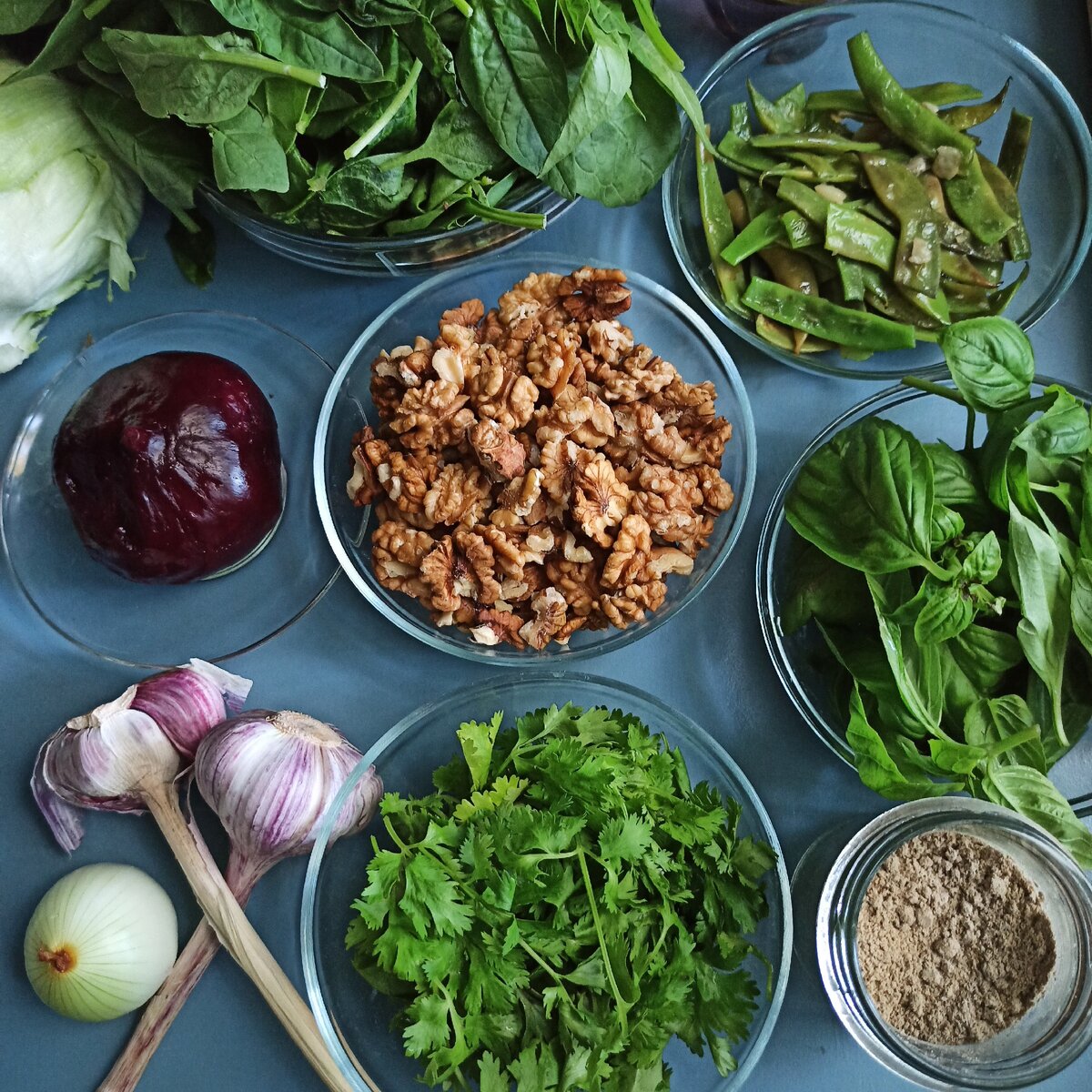 Пхали готовят из супер полезных ингредиентов.