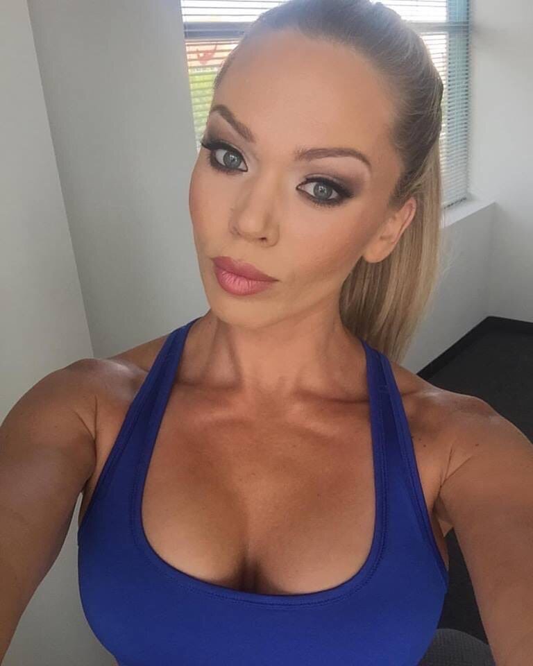 Так что же случилось с красавицей, чья жизнь, казалось, должна была быть усыпана лепестками роз?