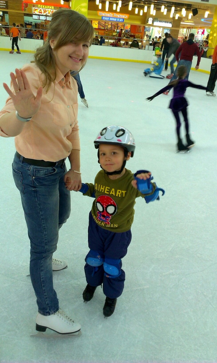 с племянником на катке. Из личного архива.