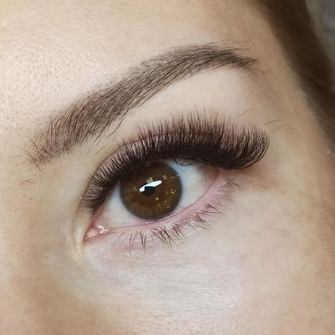 Работа выполнена в Салоне The Best Lashes