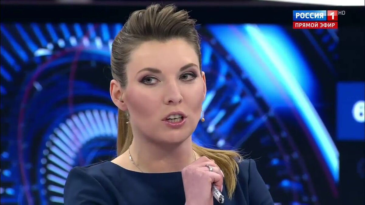 Пропагандист женского пола.