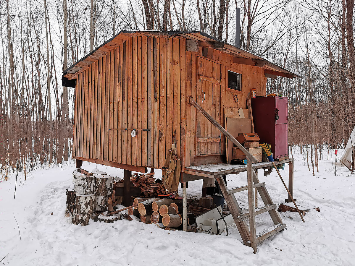 Рыбацкий домик на р.Обь. Фото "Лодочник"