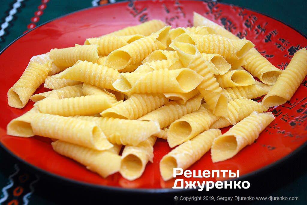 Бусы из макарон своими руками. Мастер-класс с пошаговыми фото