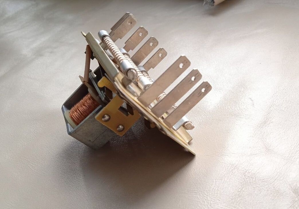 Самое загадочное реле «Москвича». Где оно работало и почему от него ...