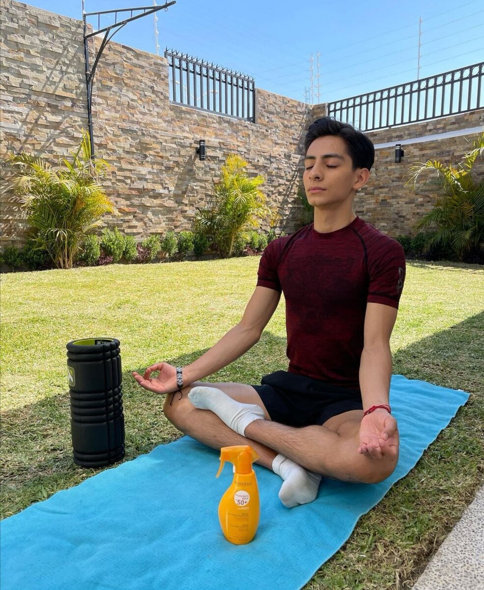 Мексика - это мир, в котором фигурист рекламирует средство защиты от солнца 