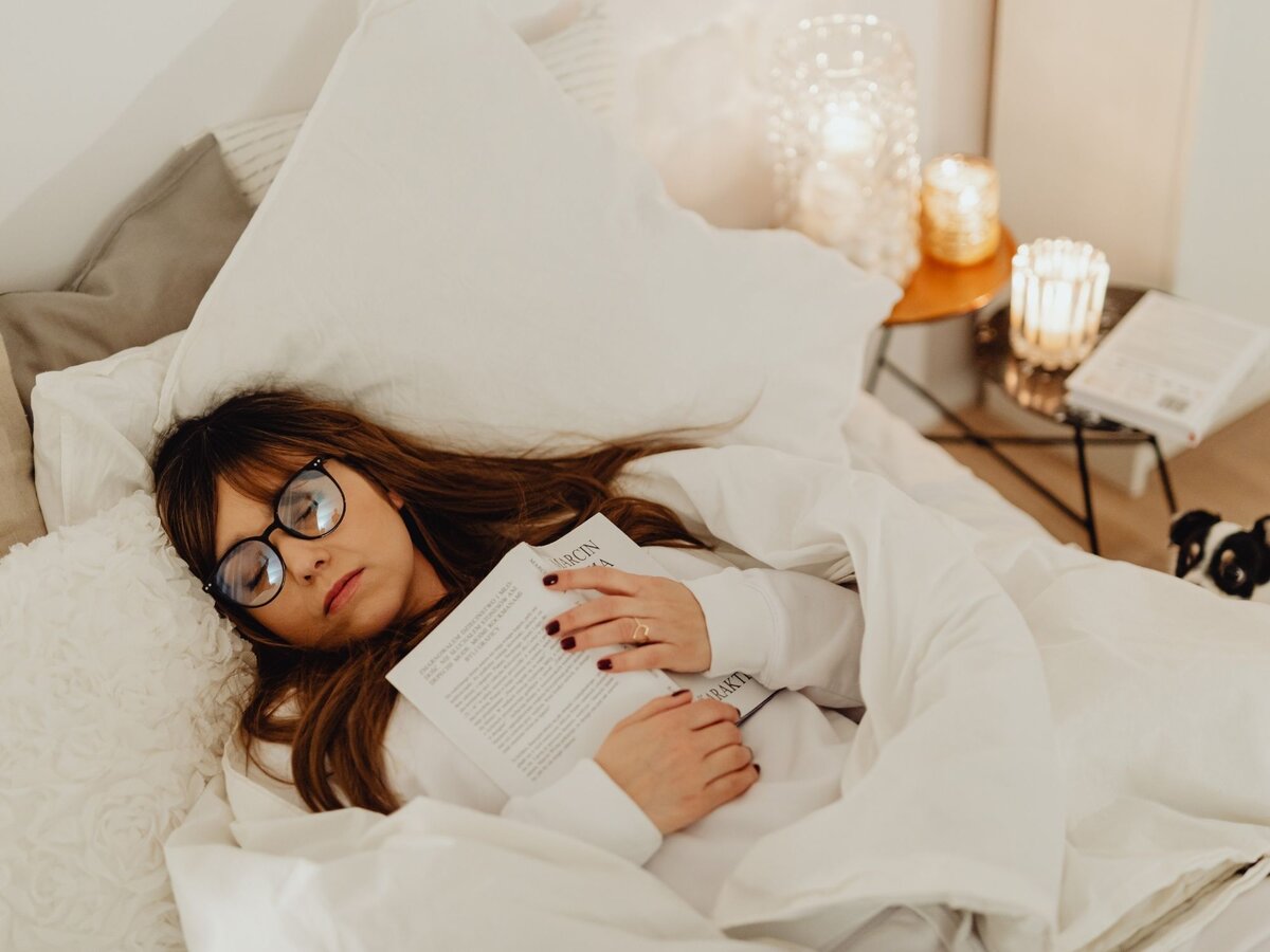Книголюбу плохо, у него болезненное состояние!