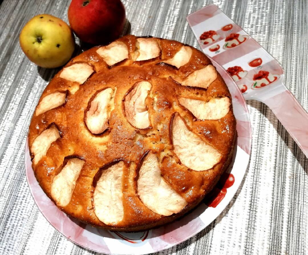 Итальянский пирог вкусный. Итальянский яблочный пирог. Итальянский пирог с яблоками. Яблочный пирог в Италии. Итальянский сливочный пирог.