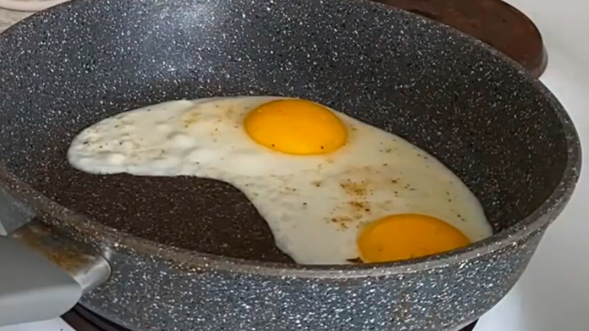 Яичница на завтрак