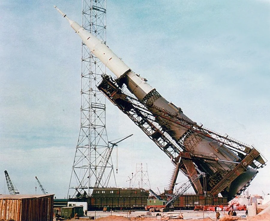 Рн н. Ракета н1 СССР. Советская Лунная ракета н-1. Советская сверхтяжелая ракета н-1. Н-1 ракета на Байконуре