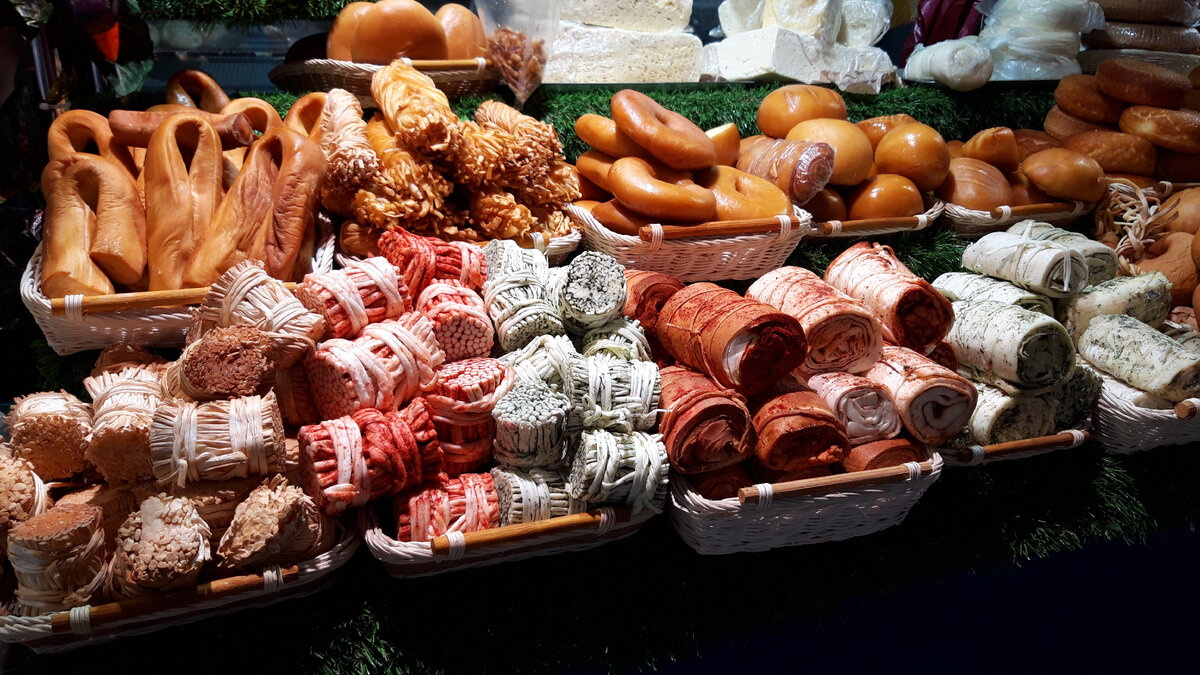 Сувениры из пятигорска. Что привезти из пятигорска в подарок. Сувениры из минвод. Сувениры из пятигорска. Верхний рынок пятигорск сувениры.