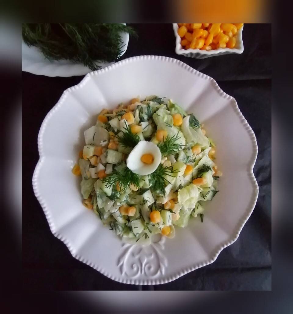 Салат из отварных яиц, свежего огурца и консервированной кукурузы - рецепт автора Любовь