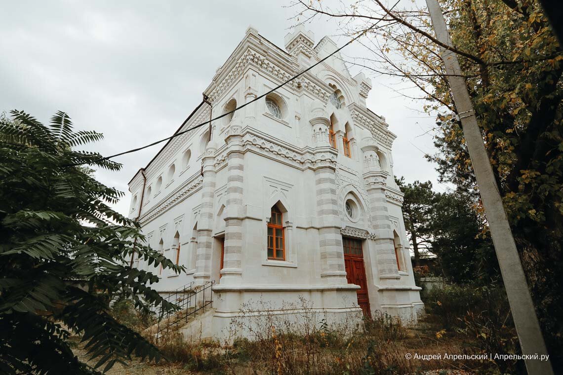 Кенасса в Симферополе. Строительство 1891-1896 годы. Во время оккупации 1941-1944 годов в кенассе размещался