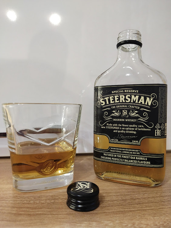 Steersman виски кола. Виски Steersman Bourbon. Виски Steersman 0.5. Вискарь Steersman яблочный. Виски зерновой стирсмен 0.5.