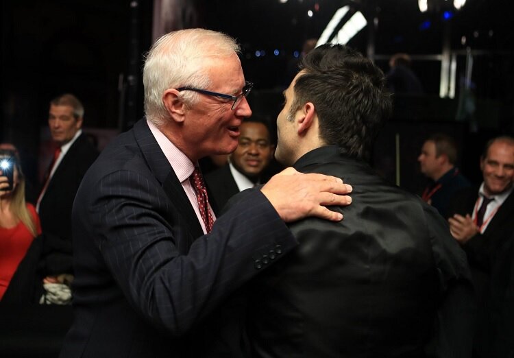 Барри Хирн и Ронни О'Салливан. Фото:  John Walton/PA