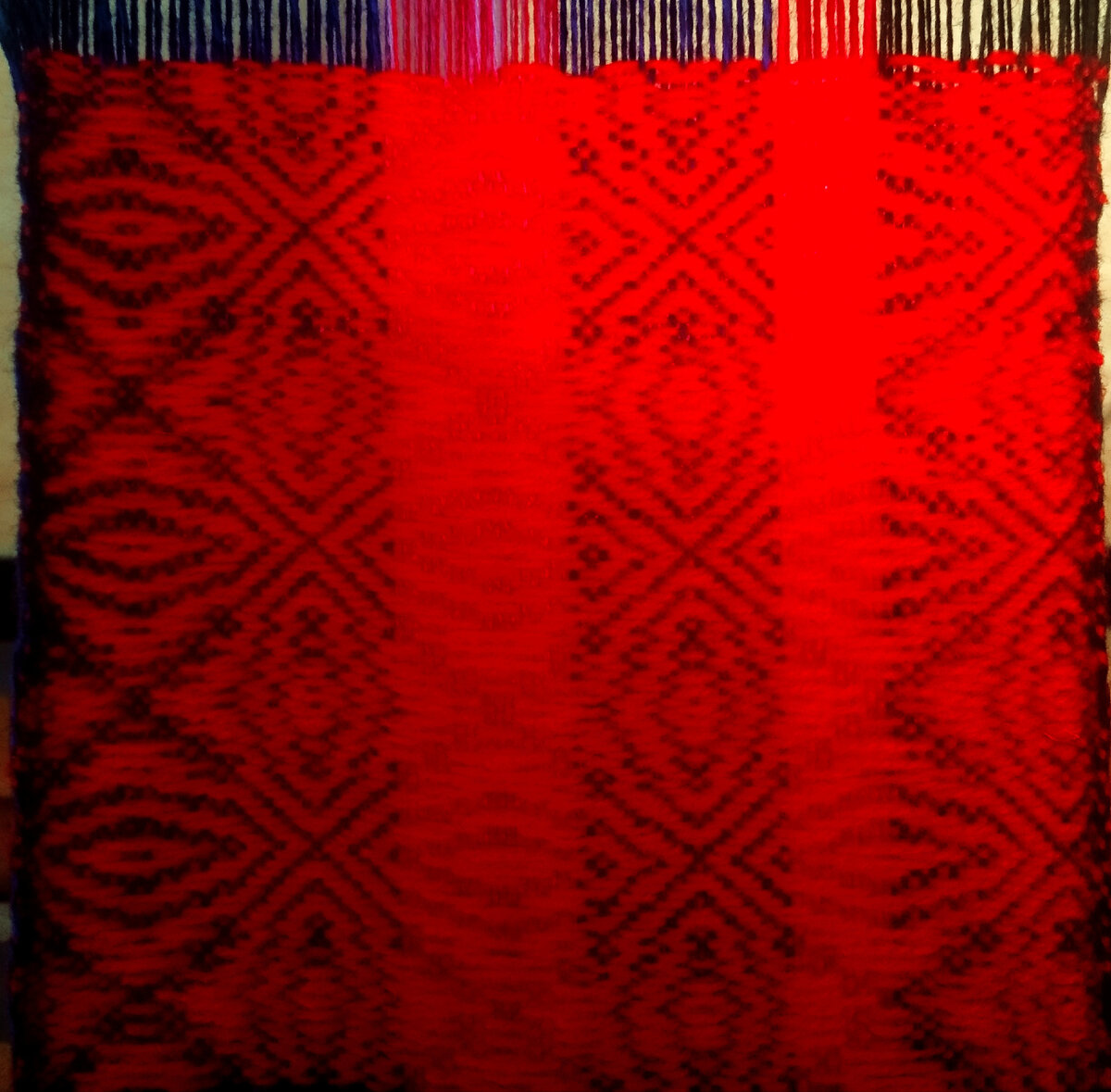 В утке красная нить