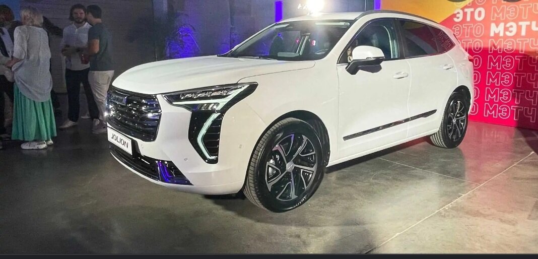 Комплектации: "Comfort" (от 2,179 мл.),   "Elite" (от 2,279 мл.),   "Premium" (от 2,549 мл.)