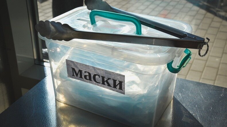     Оперштаб ЯНАО призвал население носить маски.