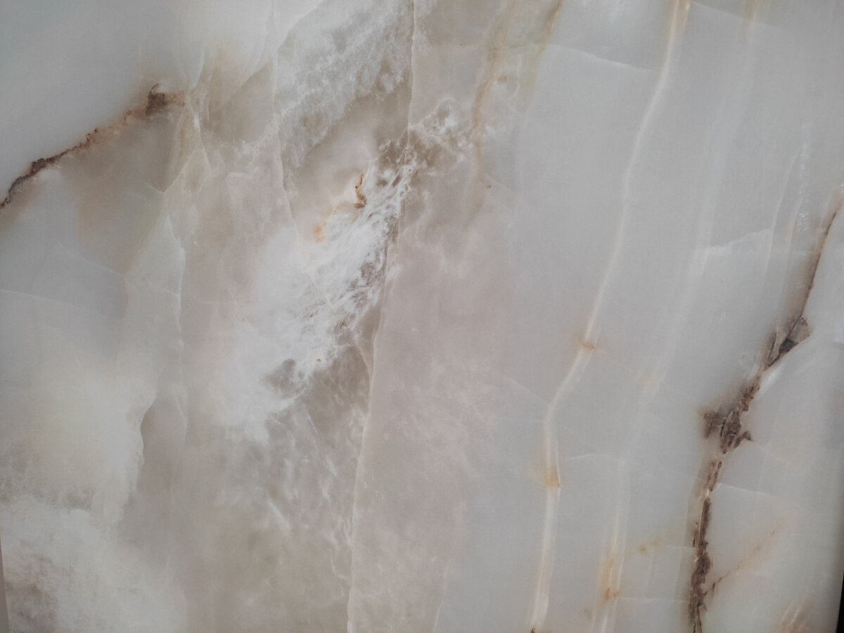 Фрагмент керамогранитной плитки. В статье использованы фотографии автора