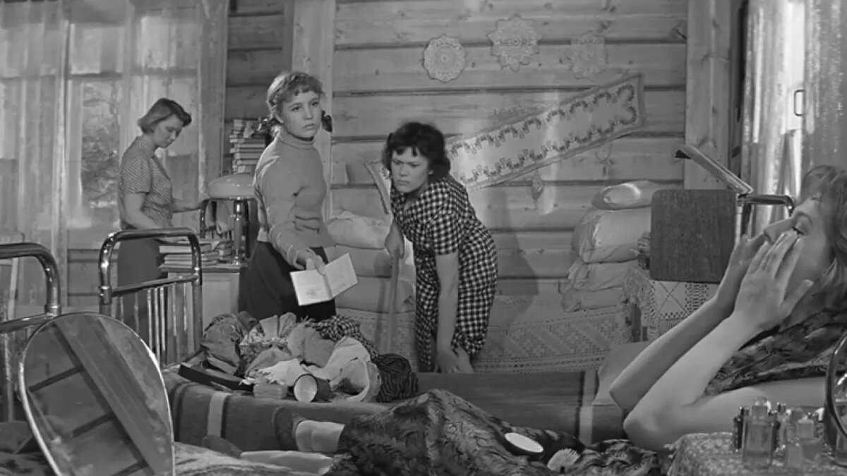 Кадр из фильма «Девчата» (1961). Скриншот.