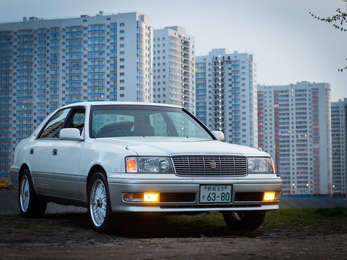 Toyota Crown JZS151.