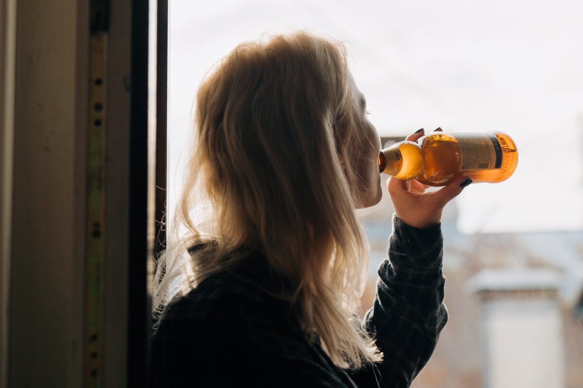     Пивной алкоголизм у женщин: 5 признаков наличия проблемы