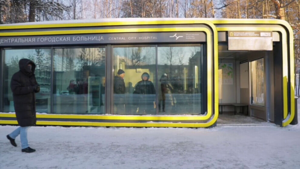    В Ноябрьске за 3 года обустроили 20 теплых остановок