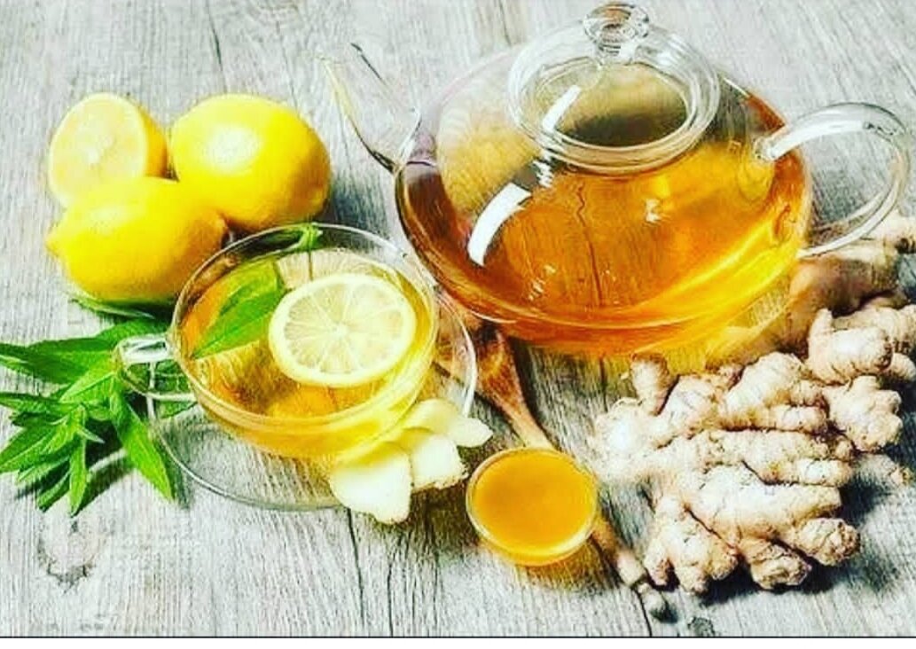 Чай, который растопит все килограммы, результат вас не заставит ждать) 
1.5 л. кипятка 
2 ст. л. крупно нарезанного свежего имбиря 
1 д. ложка листового зеленого чая 
2 ст. л. сока свежего лимона 
1 д. л. свежего меда 
Мята по желанию, но именно она смягчает остроту имбиря 
1. Имбирь нарезать .
2. В термосе смешать все ингредиенты и залить кипятком, плотно закрыть термос и смешать. Оставить настаиваться 30 мин. и можно пить 
Рекомендуют 1.5 л. чая выпивать в течение  дня, хотя можно и заменять утренний кофе. Не желательно пить такой чай перед сном, так как имбирь обладает тонизирующими свойствами, а зеленый чай мочегонным))) Килограммы не желательные убегают, авитаминоз уменьшается, иммунитет повышается и самочувствие весь день отличное!