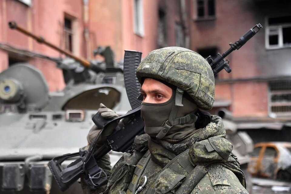     В Госдуме призвали законодательно закрепить освобождение участников спецоперации от декларирования доходов Владимир ВЕЛЕНГУРИН
