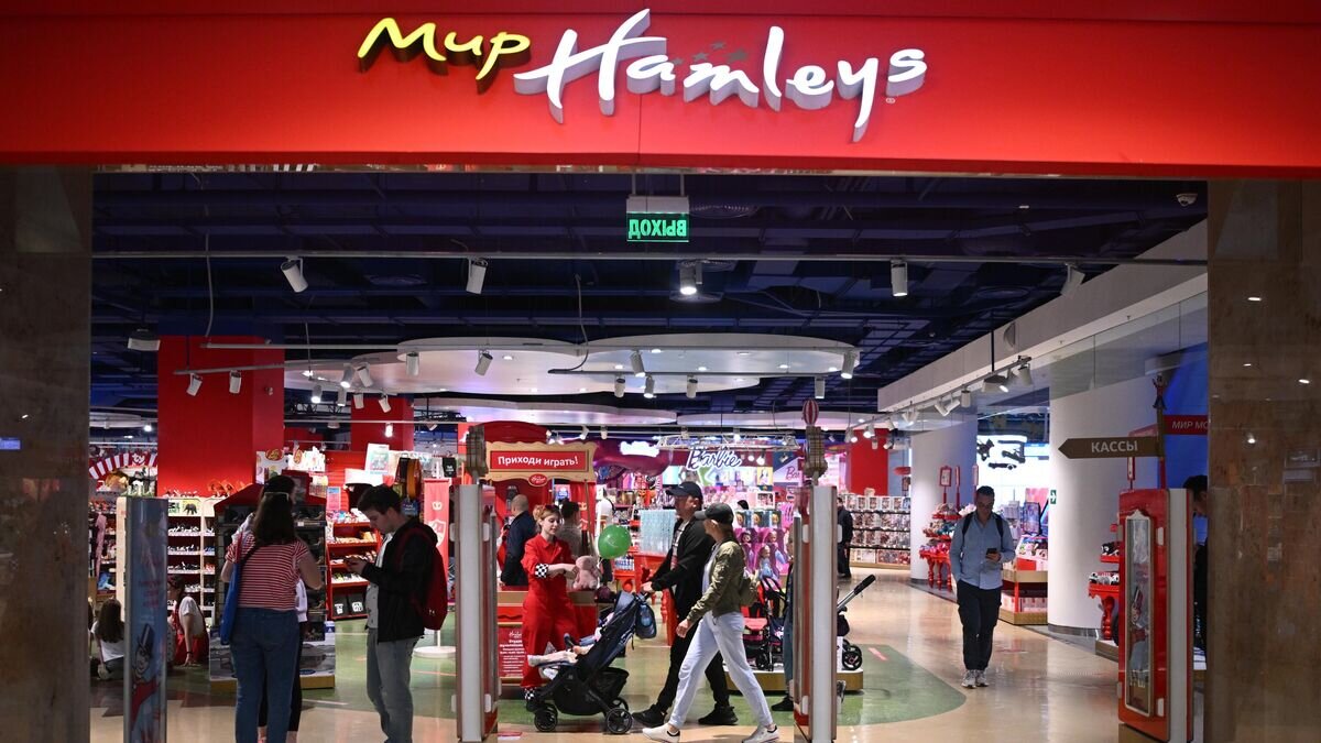    Магазин детских игрушек Hamleys в Центральном Детском магазине на Лубянке© РИА Новости / Владимир Астапкович
