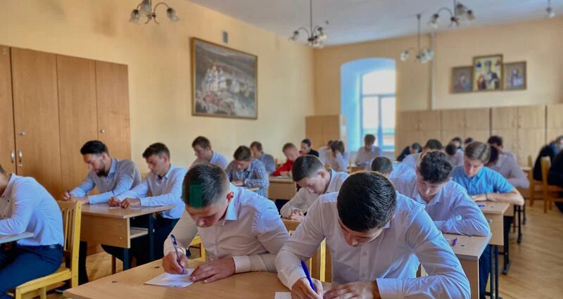 https://news.church.ua/2023/08/25/u-pochajivskij-duxovnij-seminariji-zavershilasya-vstupna-kampaniya/#2023-08-25